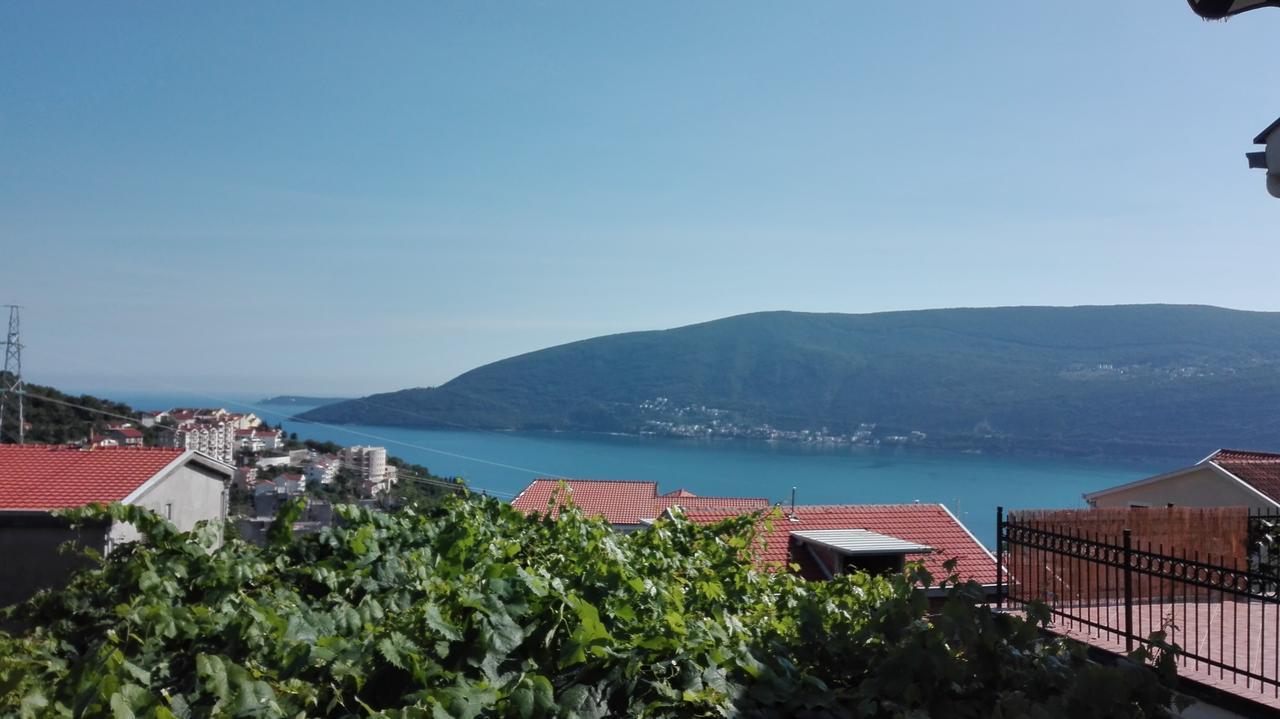 Porodicni Apartman Herceg Novi Exteriör bild